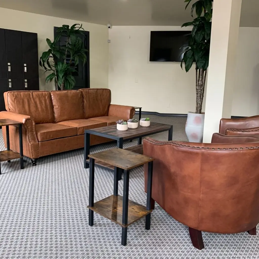 Women's Gym Lobby